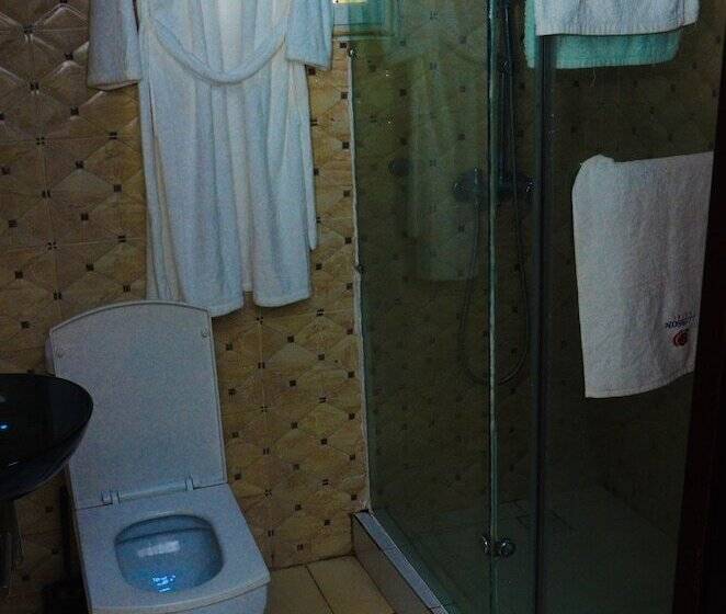 هتل J Gibson Suite