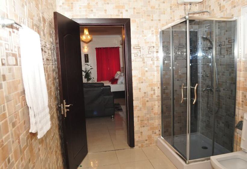 هتل J Gibson Suite