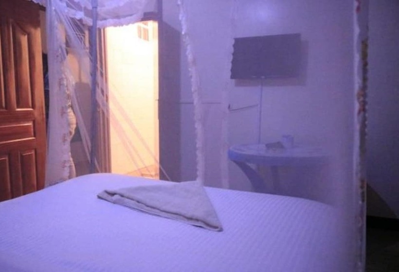 هتل Sakawa Towers County