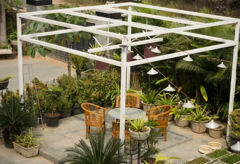 Hotelli Villa Highnest   Oragadam  Sriperumbudur