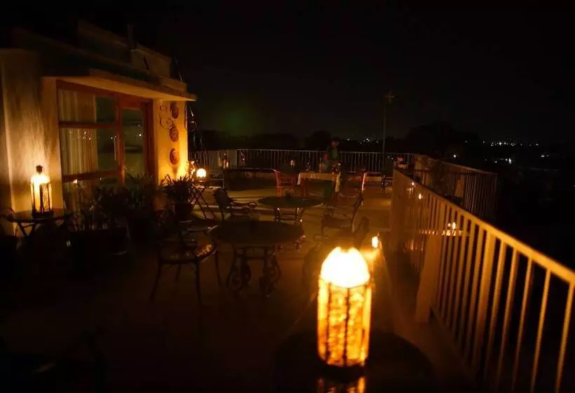 Hotelli Villa Highnest   Oragadam  Sriperumbudur