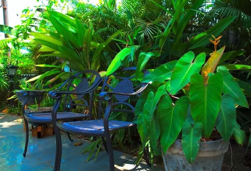 Hotelli Villa Highnest   Oragadam  Sriperumbudur