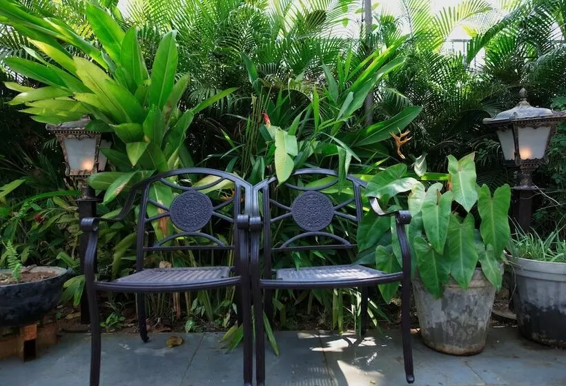 Hotelli Villa Highnest   Oragadam  Sriperumbudur