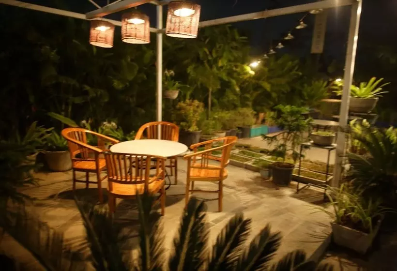 Hotelli Villa Highnest   Oragadam  Sriperumbudur