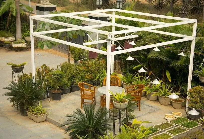 Hotelli Villa Highnest   Oragadam  Sriperumbudur
