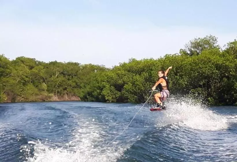 Retkeilymaja Mano A Mano Eco Hostal