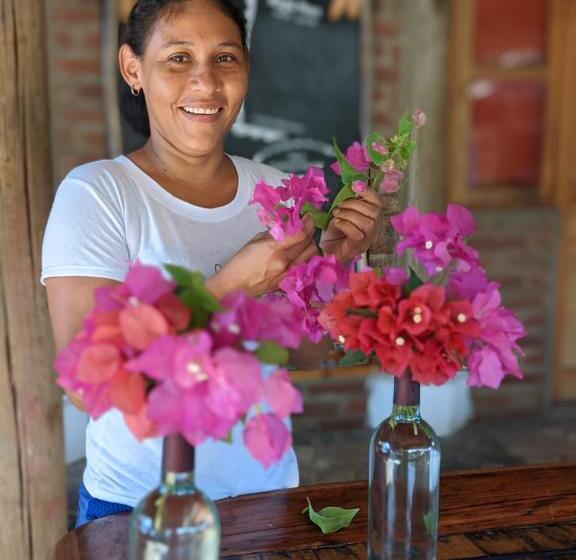 הוסטל Mano A Mano Eco Hostal