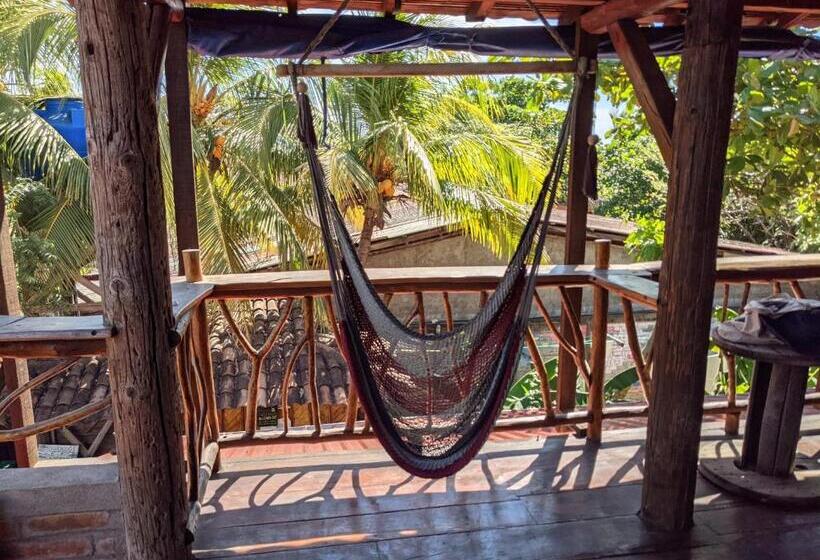 הוסטל Mano A Mano Eco Hostal