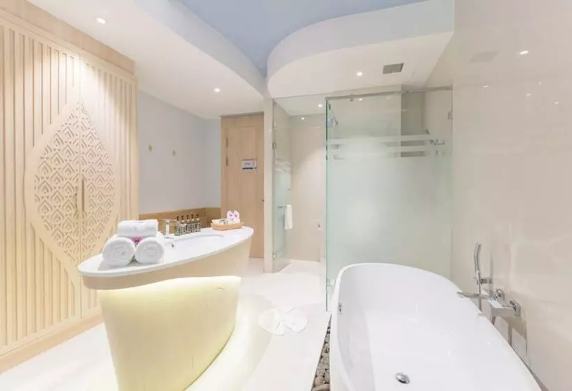 Hotelli Beyond Patong