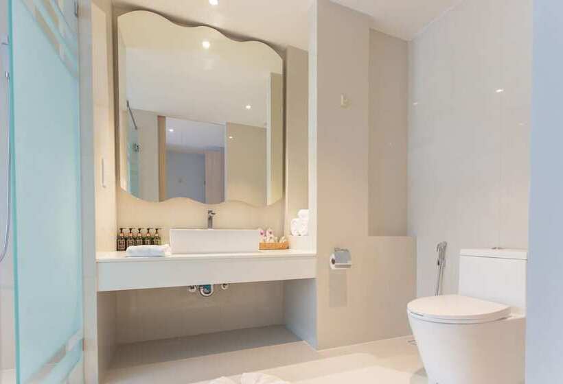 هتل Beyond Patong