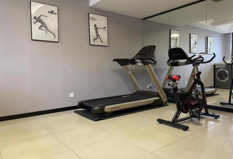 维也纳国际酒店上海浦东机场自贸区店一提供浦东机场和迪士尼免费班车接送