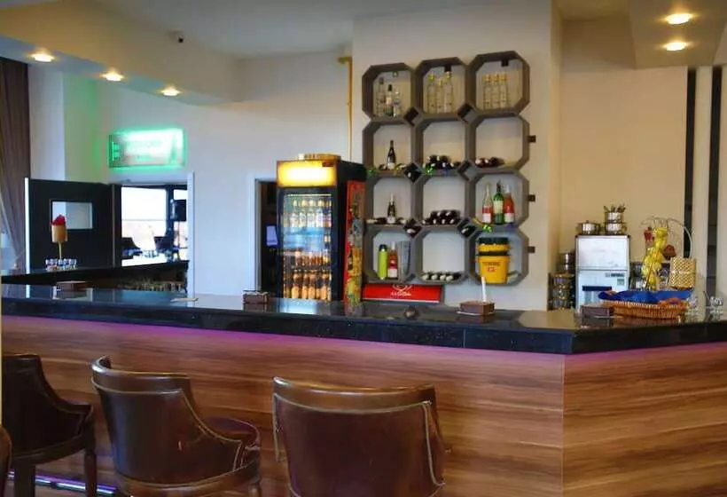 Karpalas City Hotel & Spa