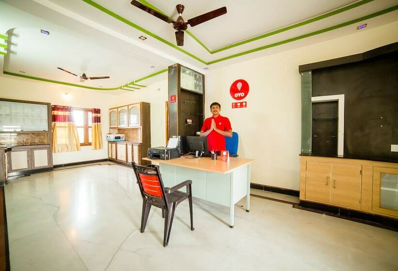 Hotell Oyo 9054 Velaga Inn