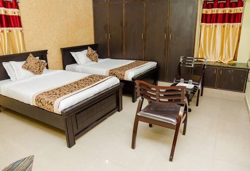 Hotell Oyo 9054 Velaga Inn