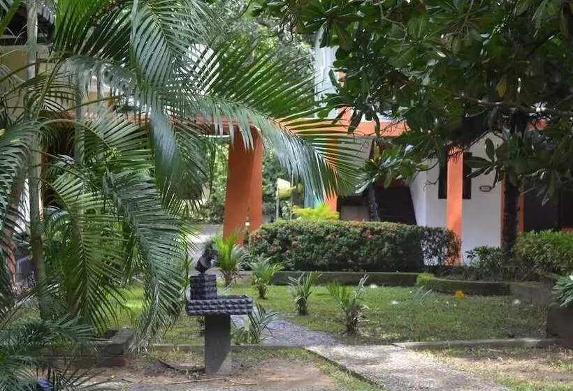 هتل Wood Side Tour Inn