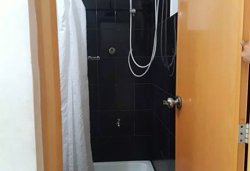 هتل Wood Side Tour Inn