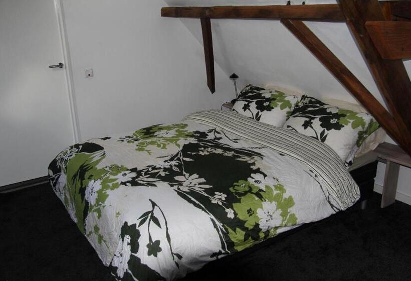 مبيت وإفطار De Oude Pastorie