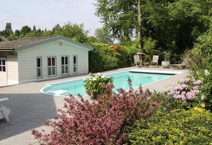 مبيت وإفطار De Oude Pastorie