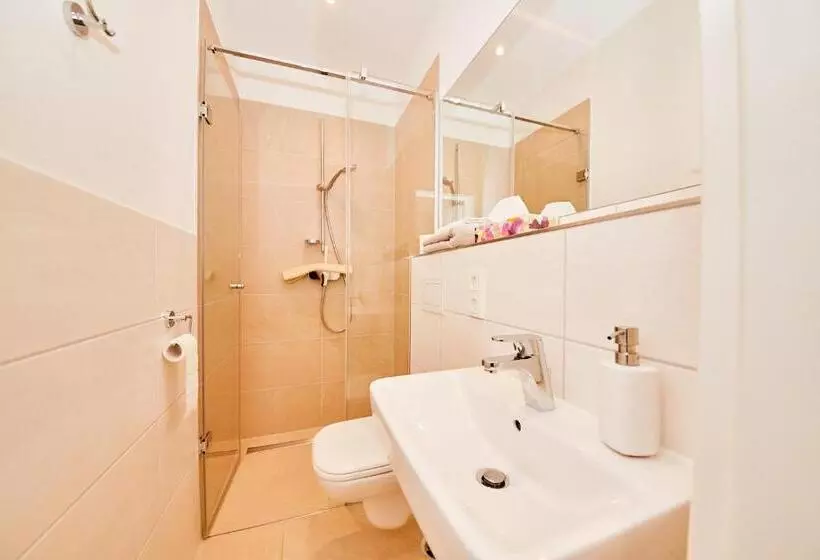 ベッドアンドブレックファースト Wein Quartier Leo Pazen