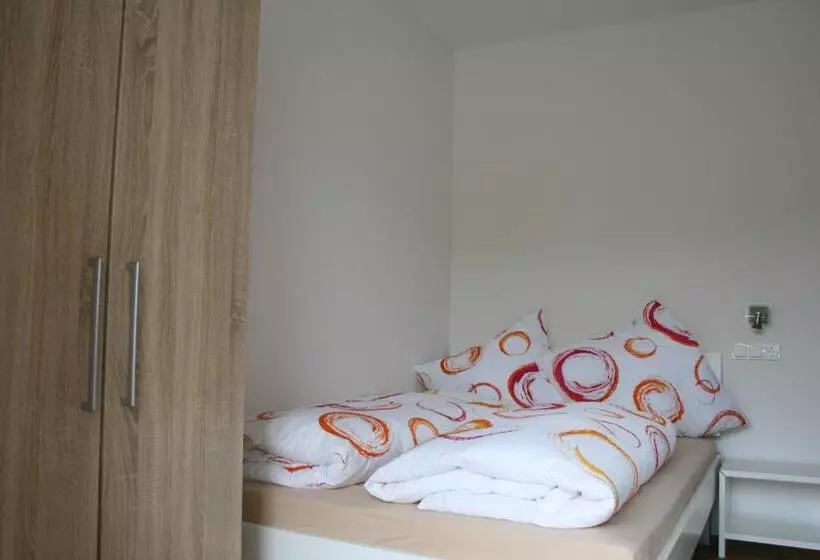 ベッドアンドブレックファースト Wein Quartier Leo Pazen