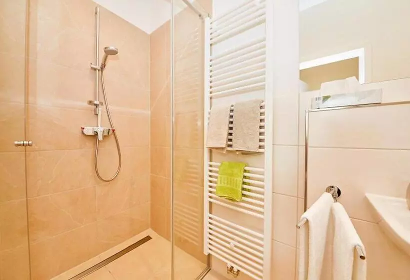 ベッドアンドブレックファースト Wein Quartier Leo Pazen