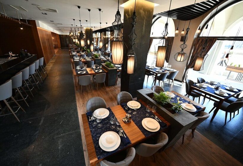 هتل Austria & Bosna