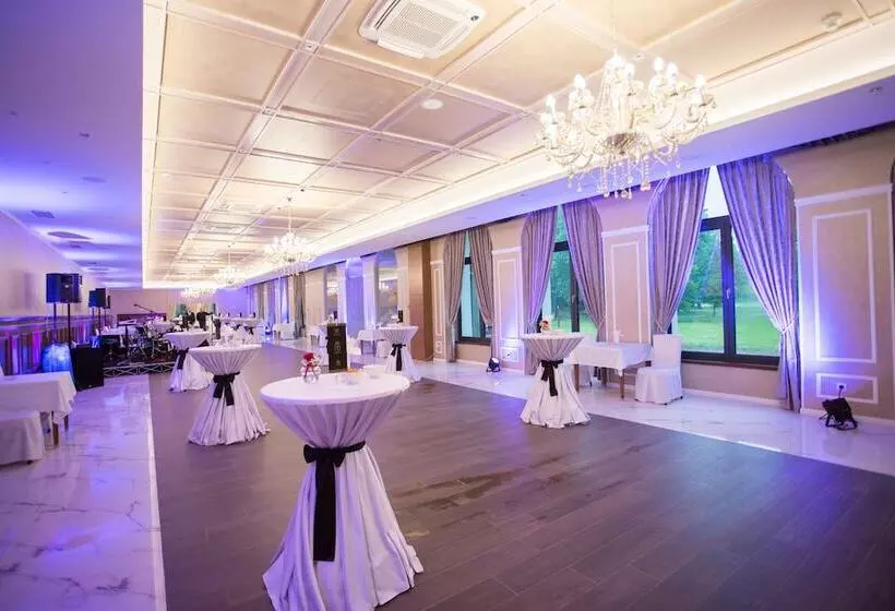 ホテル Austria & Bosna