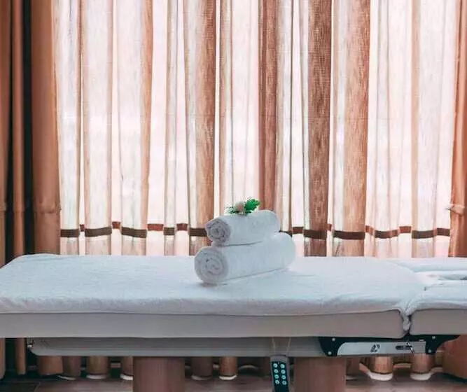 ホテル Austria & Bosna