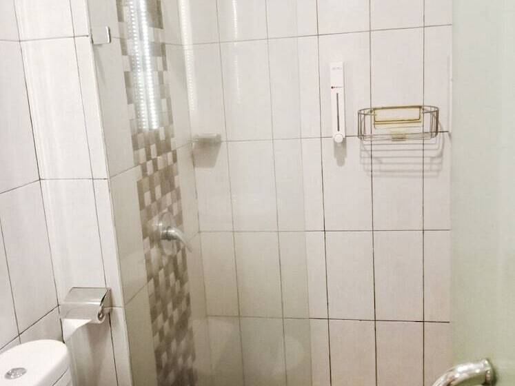 Collection O Hotel Igloo