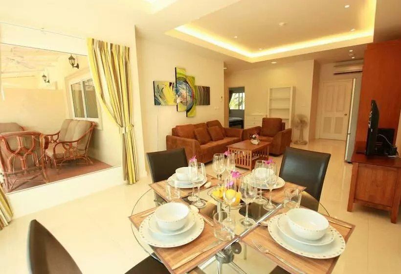 Bang Sarey Nordic Resort