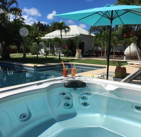 تختخواب و صبحانه Chambres D Hôtes Chez Flo