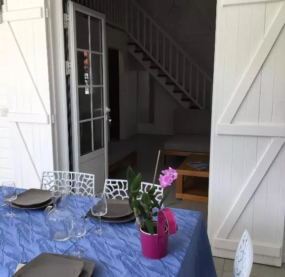 Aamiaismajoitus (B&B) Chambres D Hôtes Chez Flo