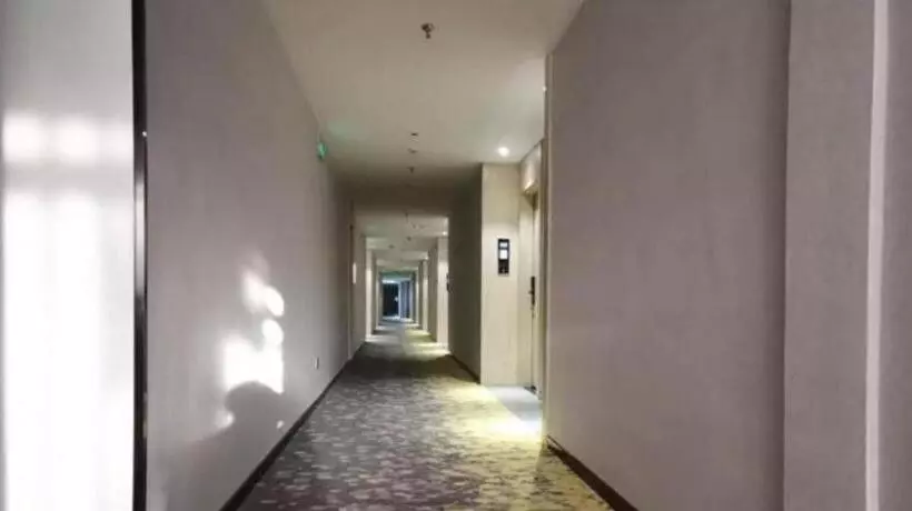 Hotelli Greentree Inn Nantong Textile City Bus Station Express