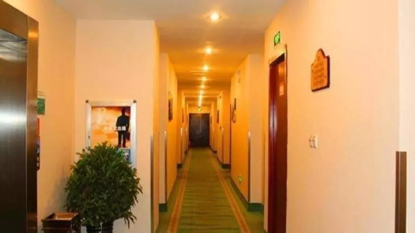 Hotelli Greentree Inn Nantong Textile City Bus Station Express