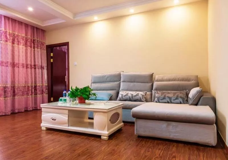 Hotelli Greentree Inn Jiangsu Wuxi Jiangyin Huashi Avenue Huaxi Village Business