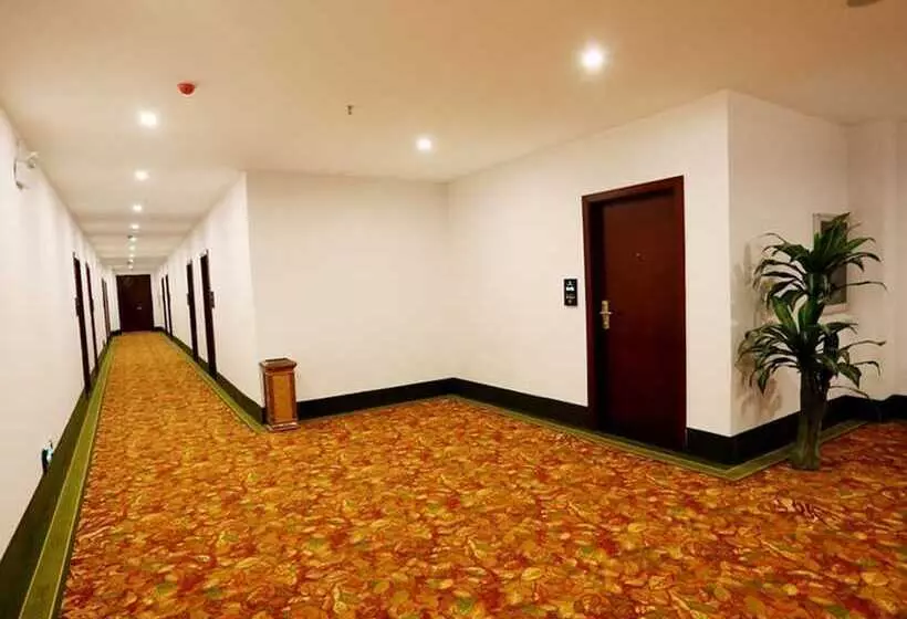 Hotelli Greentree Inn Jiangxi Shangrao Yushan County Boshi Avenue Business