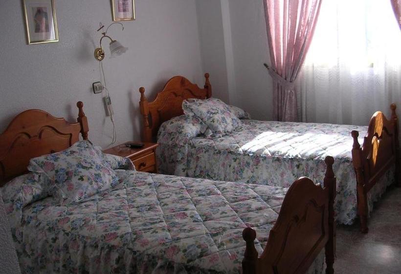 هاستل Hostal Asensio Nijar