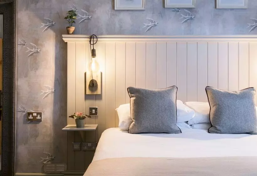 Hotel The Angel & Blue Pig