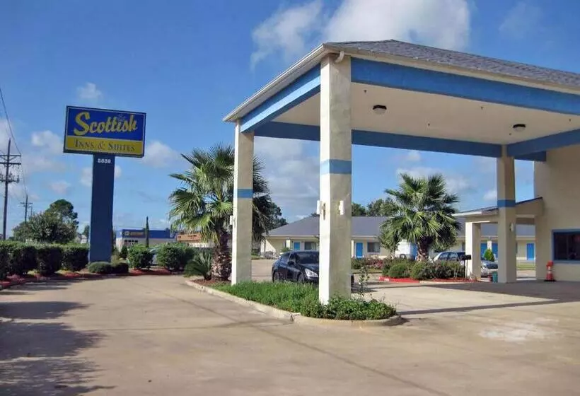 Motelli Relax Inn & Suites