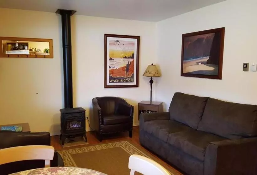 Quillayute River Resort