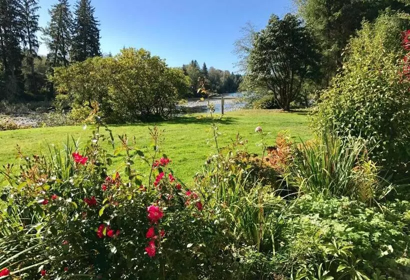 Quillayute River Resort