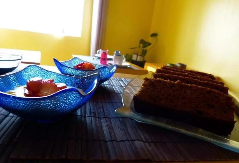 تختخواب و صبحانه Casa D'mar