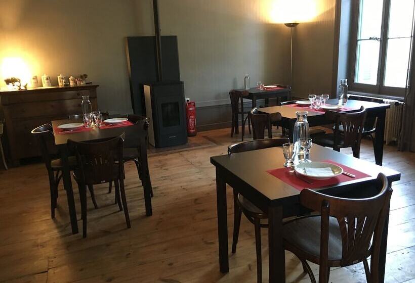 住宿加早餐  La Maison De Famille