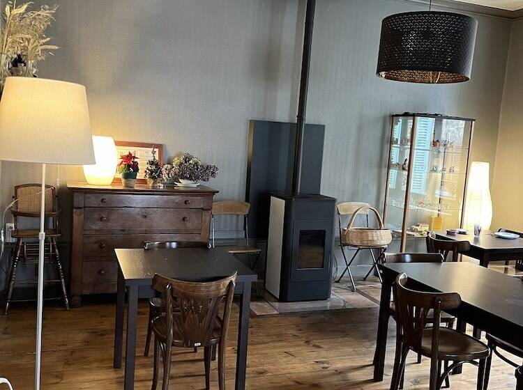 住宿加早餐  La Maison De Famille