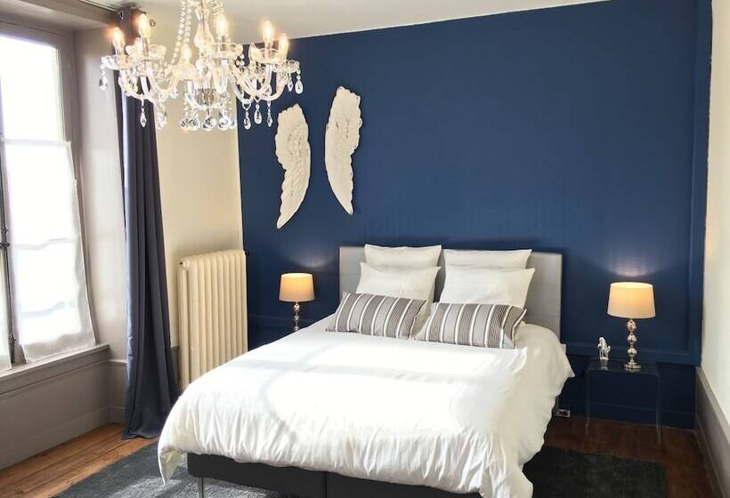 住宿加早餐  La Maison De Famille