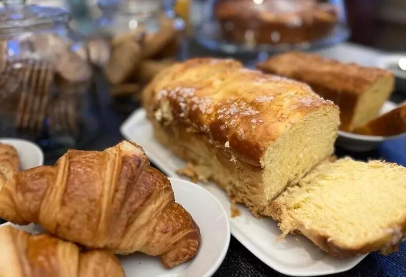 Aamiaismajoitus (B&B) La Maison De Famille