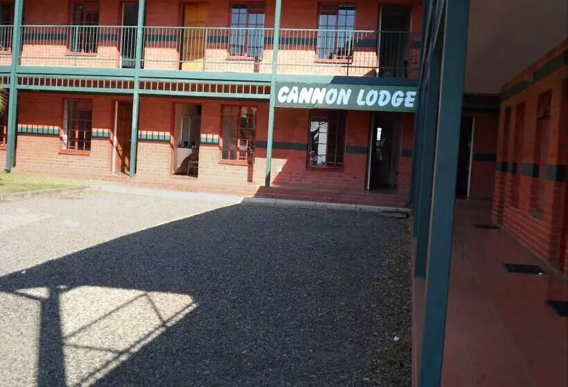 Aamiaismajoitus (B&B) The Cannon Lodge