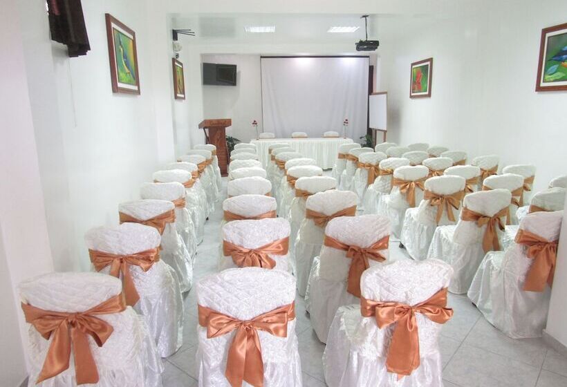 هتل Alojamiento El Cardenal