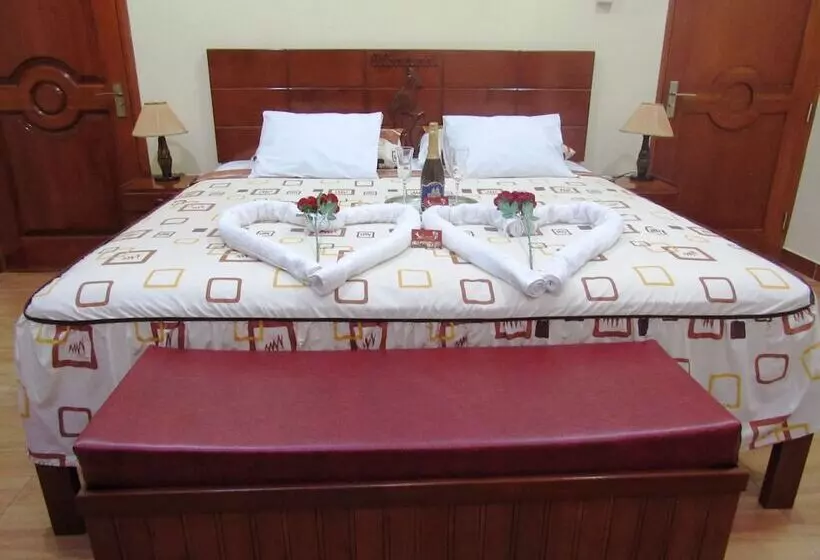 هتل Alojamiento El Cardenal