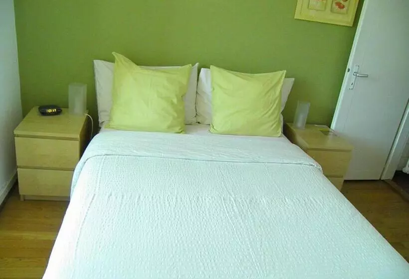 ホテル Auberge Au Cavalier